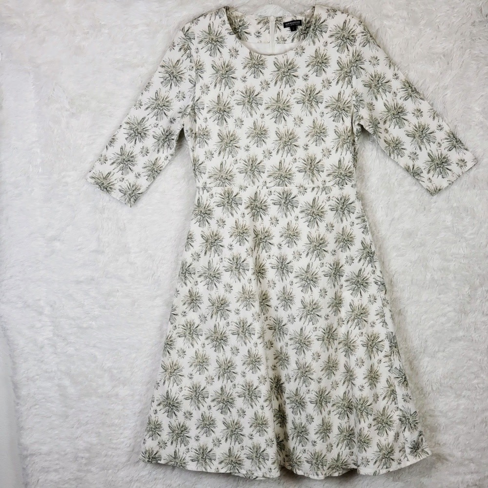 Jade Mackenzie Green & White Floral Dress Sz M/L